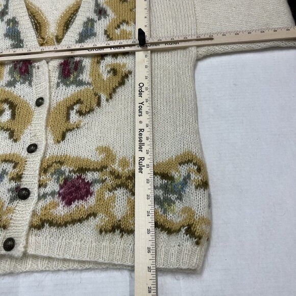 Vintage Cream and Gold Sweater Cardigan - Picture 5 of 9